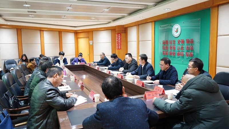 需求差异：短期班与长期班的适用场景